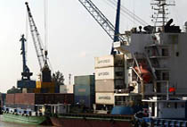Mở cầu Tân Thuận giải tỏa hàng cho cảng Sài Gòn